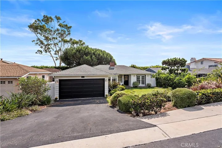 16 S Stonington Road, Laguna Beach, California 92651