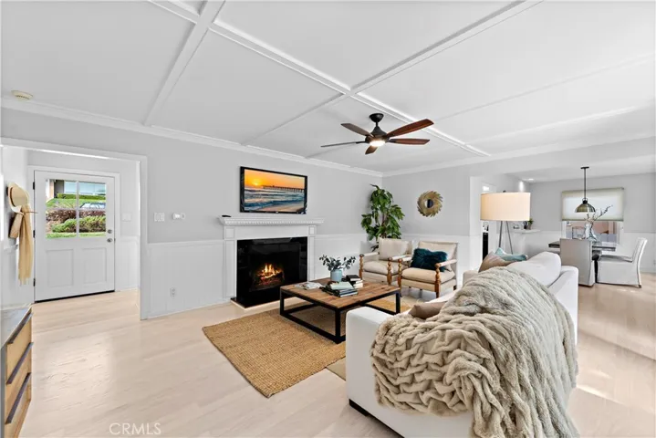 16 S Stonington Road, Laguna Beach, California 92651