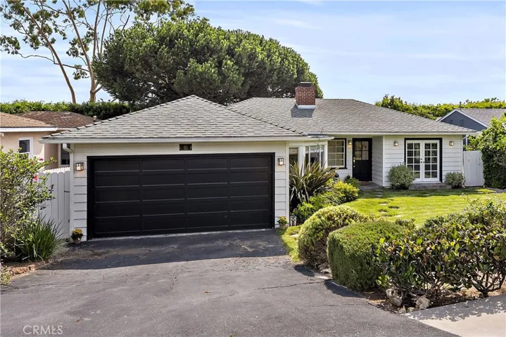 16 S Stonington Road, Laguna Beach, California 92651
