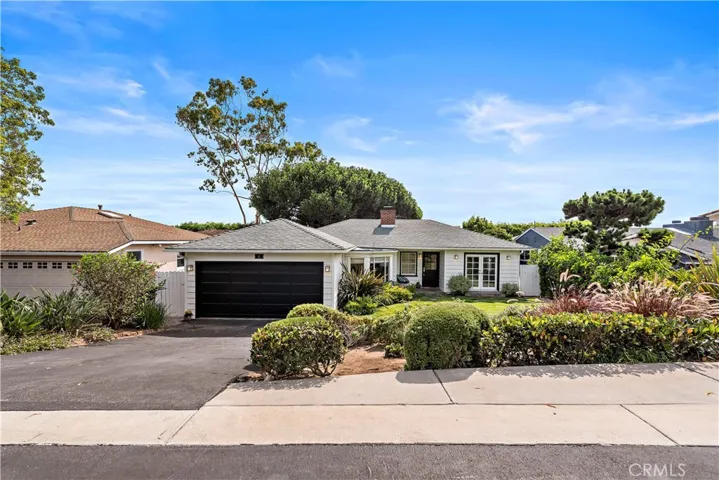 16 S Stonington Road, Laguna Beach, California 92651