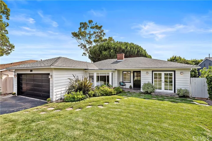 16 S Stonington Road, Laguna Beach, California 92651