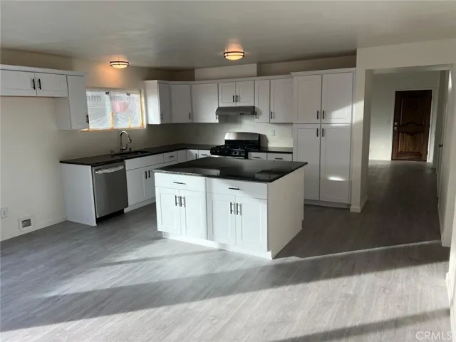 3840 Dixon Court, Simi Valley, California 93063