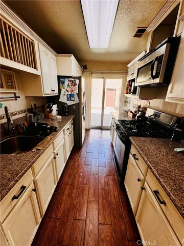 1720 S Mountain Avenue E, Ontario, California 91762