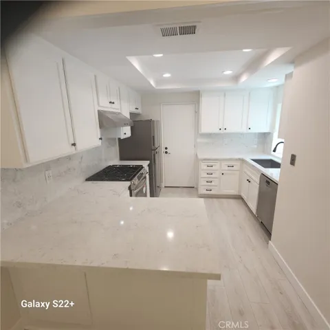 54 Shooting Star 5, Irvine, California 92604