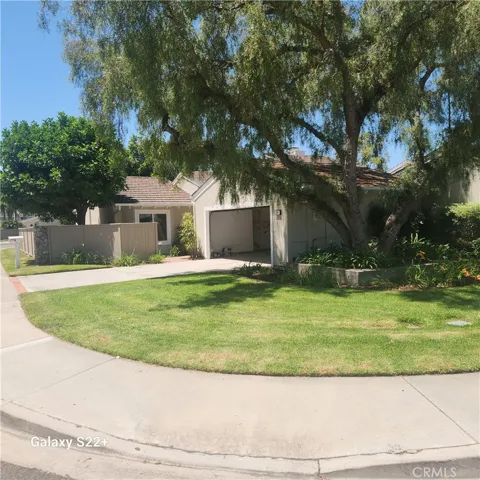 54 Shooting Star 5, Irvine, California 92604