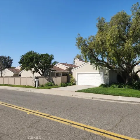 54 Shooting Star 5, Irvine, California 92604