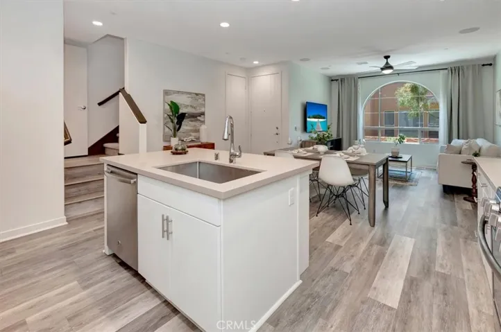 29 Savannah, Lake Forest, California 92630