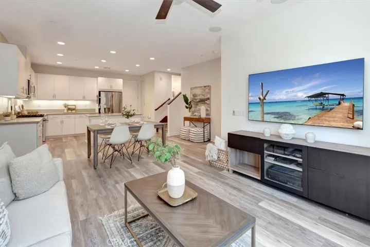29 Savannah, Lake Forest, California 92630