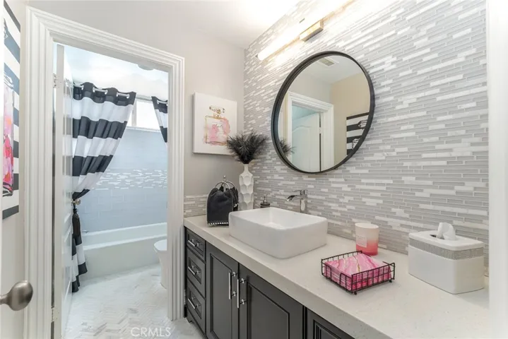 19282 Jasper Hill Road, Lake Forest, California 92679