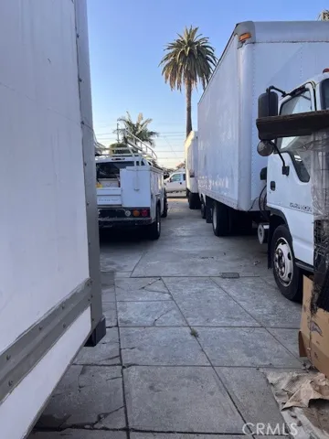 204 E 64th Street, Los Angeles, California 90003
