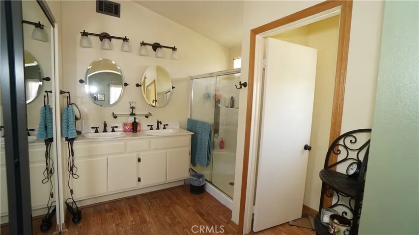 29613 Parkglen Place, Canyon Country, California 91387