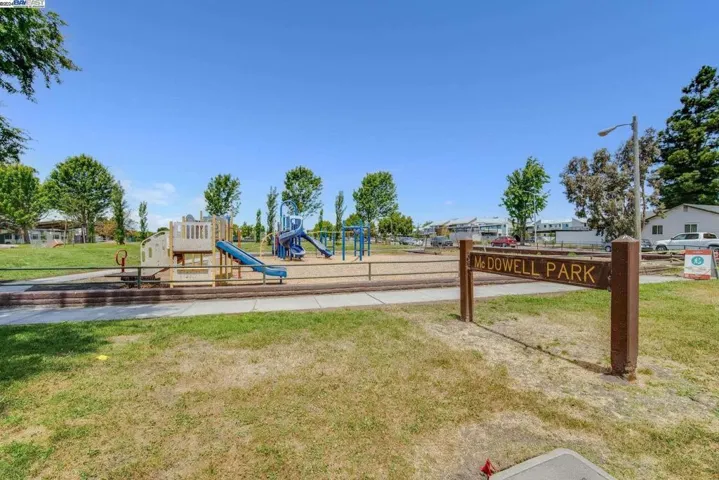 1436 Mcgregor Ave, Petaluma, California 94954