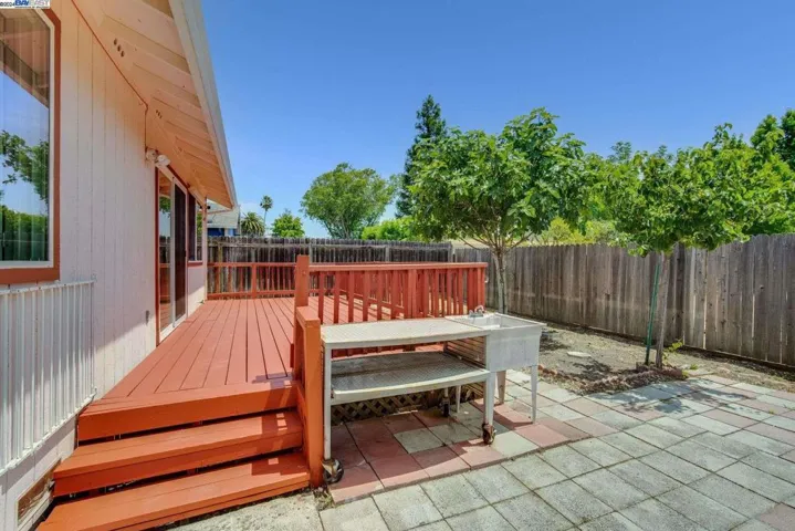 1436 Mcgregor Ave, Petaluma, California 94954