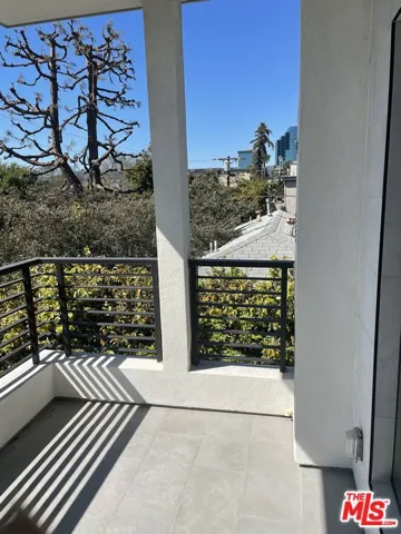2465 Purdue Avenue 303, Los Angeles, California 90064