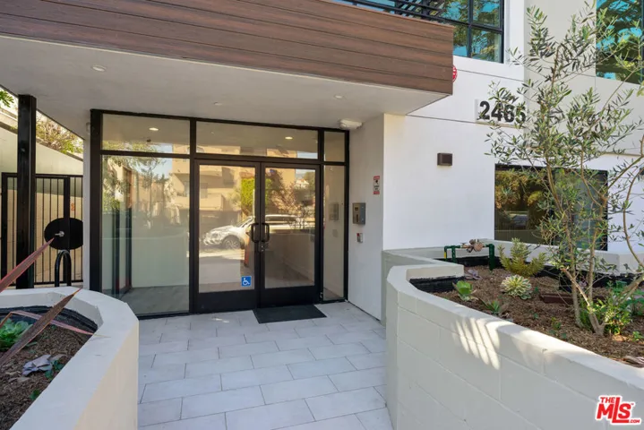 2465 Purdue Avenue 303, Los Angeles, California 90064