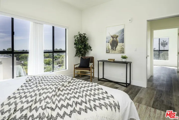 2465 Purdue Avenue 303, Los Angeles, California 90064