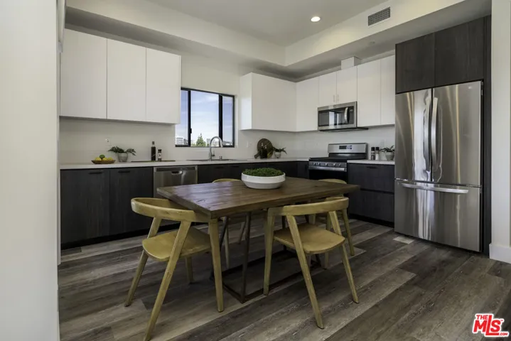 2465 Purdue Avenue 303, Los Angeles, California 90064