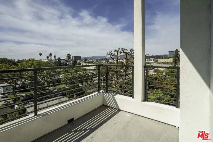 2465 Purdue Avenue 303, Los Angeles, California 90064