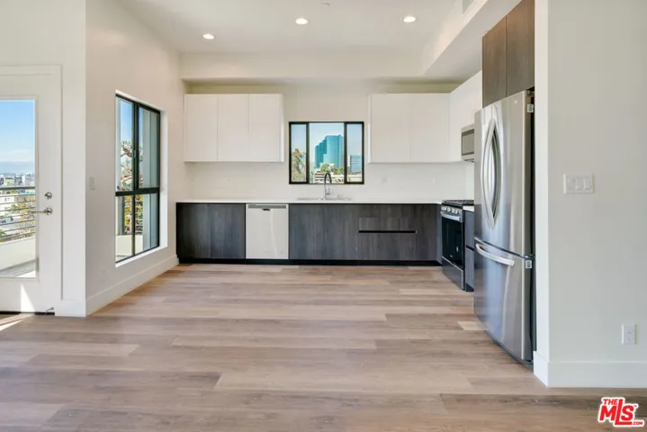 2465 Purdue Avenue 303, Los Angeles, California 90064