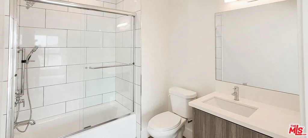 2465 Purdue Avenue 303, Los Angeles, California 90064