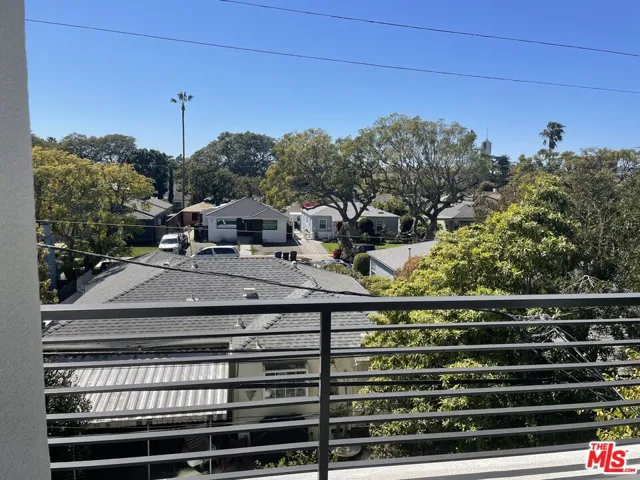 2465 Purdue Avenue 303, Los Angeles, California 90064