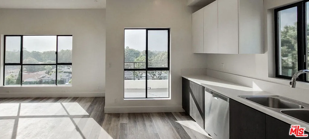 2465 Purdue Avenue 303, Los Angeles, California 90064
