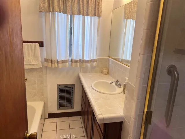1517 W 180th Street, Gardena, California 90248