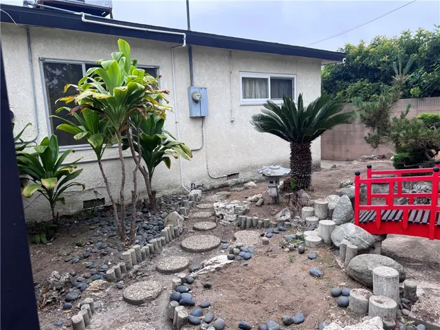 1517 W 180th Street, Gardena, California 90248
