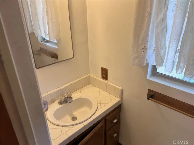 1517 W 180th Street, Gardena, California 90248