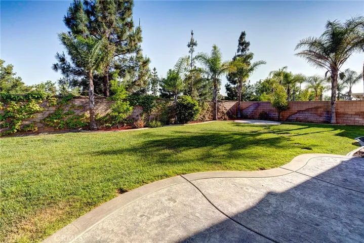 16425 Basswood Lane, Fontana, California 92336