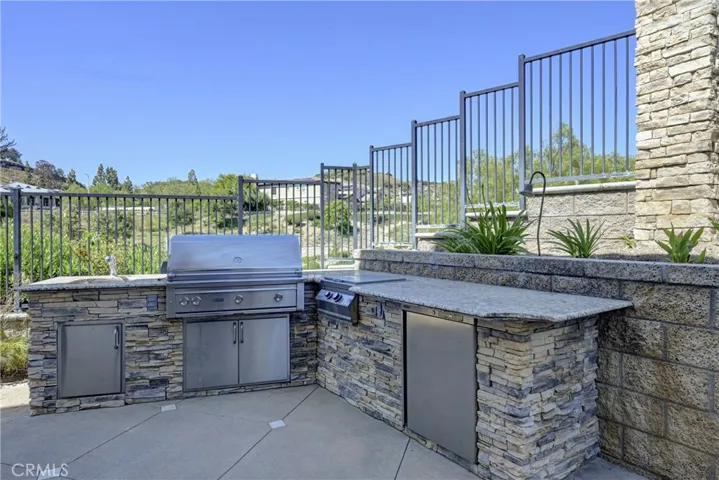 Stack stone BBQ / Kitchen