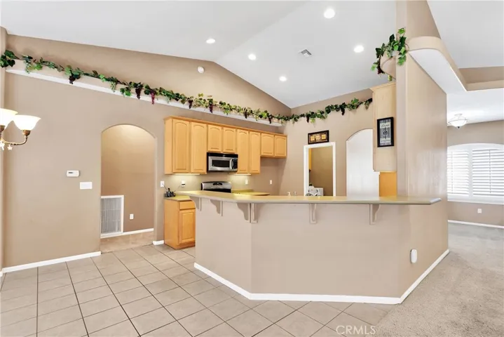 16557 Candlewood Road, Apple Valley, California 92307