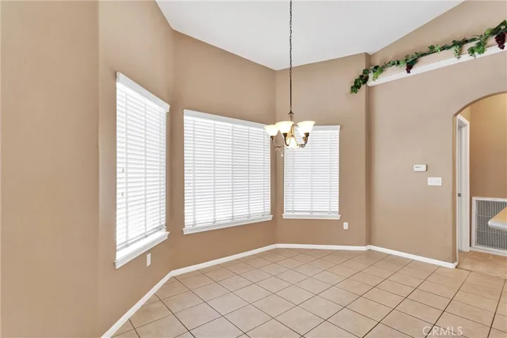 16557 Candlewood Road, Apple Valley, California 92307