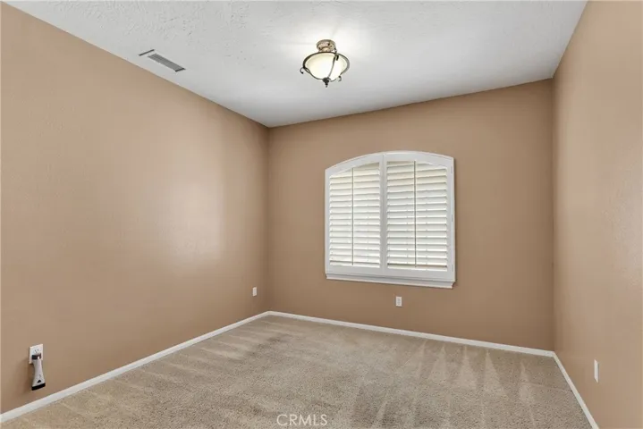 16557 Candlewood Road, Apple Valley, California 92307