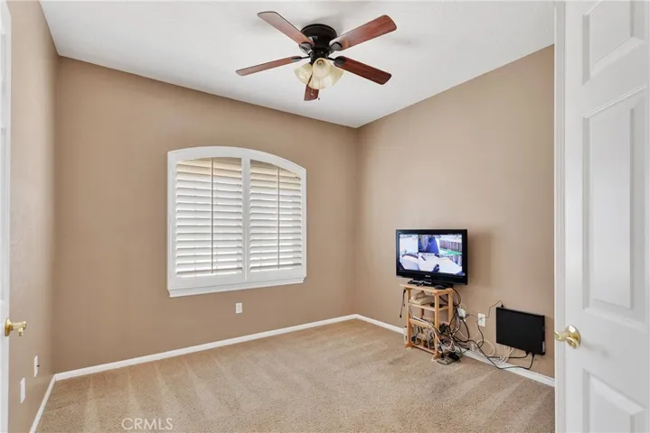 16557 Candlewood Road, Apple Valley, California 92307