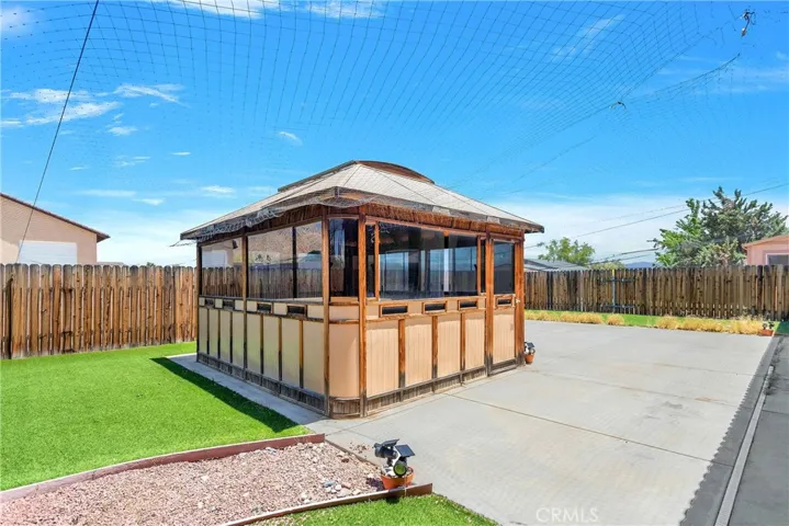 16557 Candlewood Road, Apple Valley, California 92307
