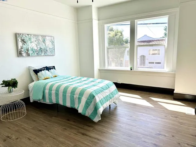471 Paris, San Francisco, California 94112