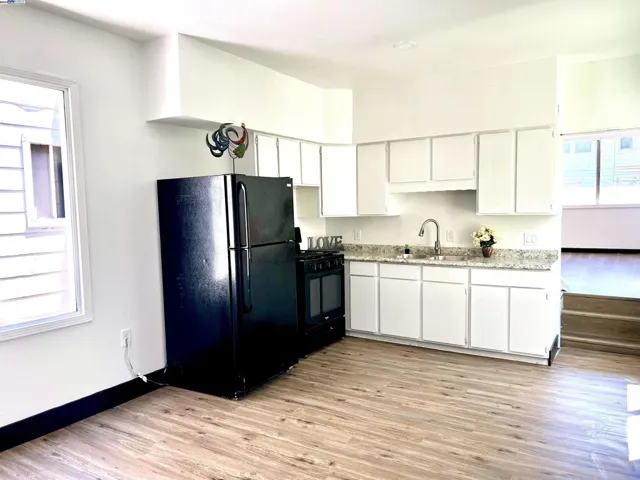 471 Paris, San Francisco, California 94112
