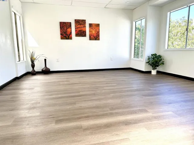 471 Paris, San Francisco, California 94112