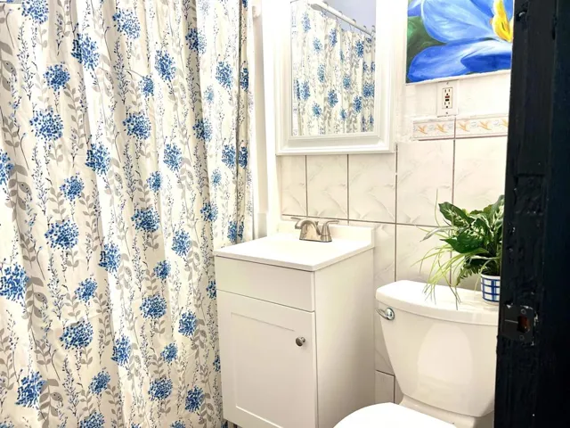 471 Paris, San Francisco, California 94112