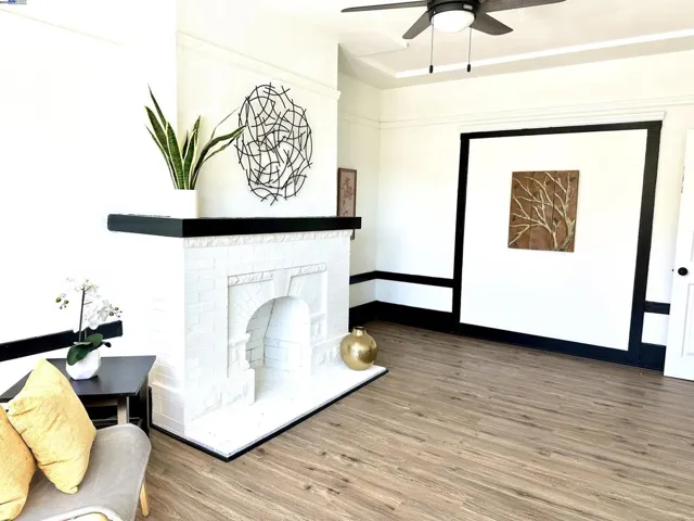 471 Paris, San Francisco, California 94112