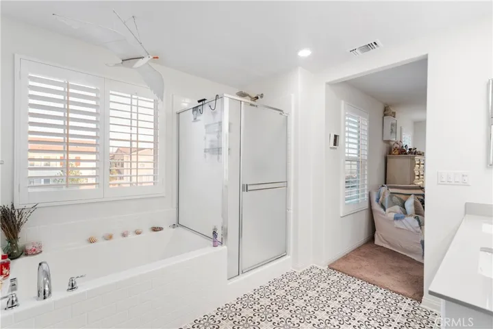 1588 Redwoods Drive Place, Upland, California 91784