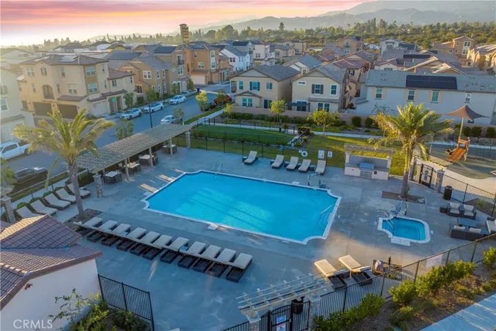 1588 Redwoods Drive Place, Upland, California 91784