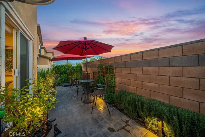 1588 Redwoods Drive Place, Upland, California 91784