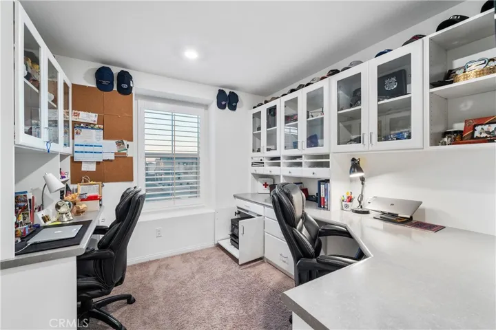 1588 Redwoods Drive Place, Upland, California 91784
