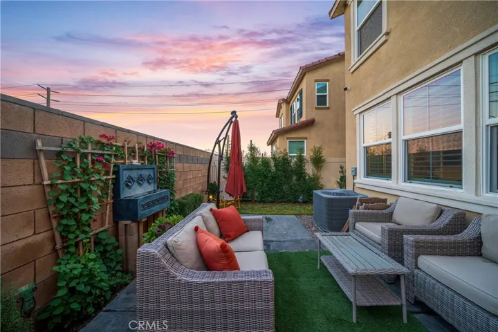 1588 Redwoods Drive Place, Upland, California 91784