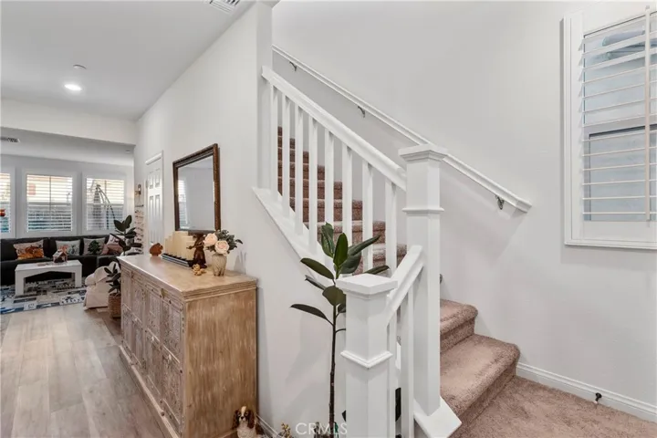 1588 Redwoods Drive Place, Upland, California 91784