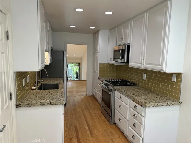 4341 Redwood Avenue 9, Marina Del Rey, California 90292