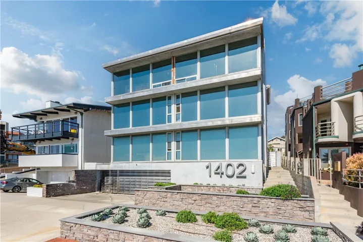1402 Esplanade, Redondo Beach, California 90277