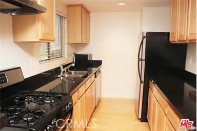 1033 3rd Street 207, Santa Monica, California 90403